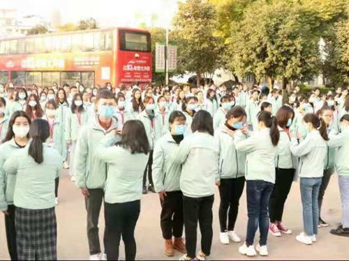 云南经济管理学院医学院2021年元旦节升旗仪式 第 5 张 云南经济管理学院医学院2021年元旦节升旗仪式 第 5 张