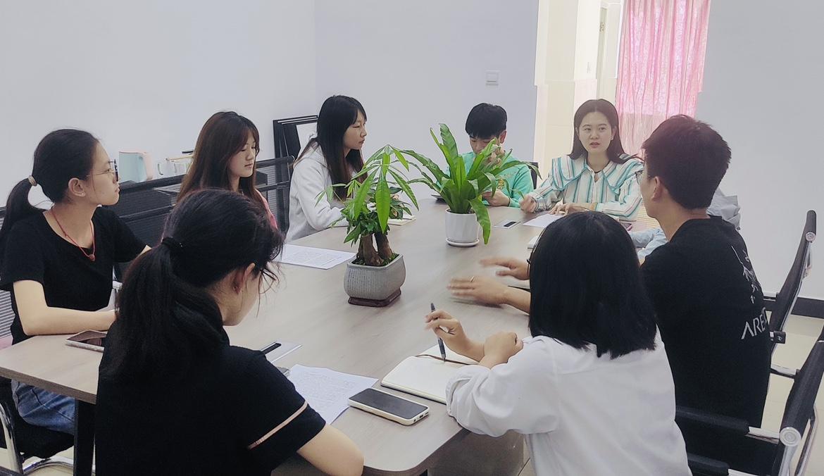 “以书润心,与书为伴”智慧社区开展读书分享会 第 10 张 “以书润心,与书为伴”智慧社区开展读书分享会 第 10 张