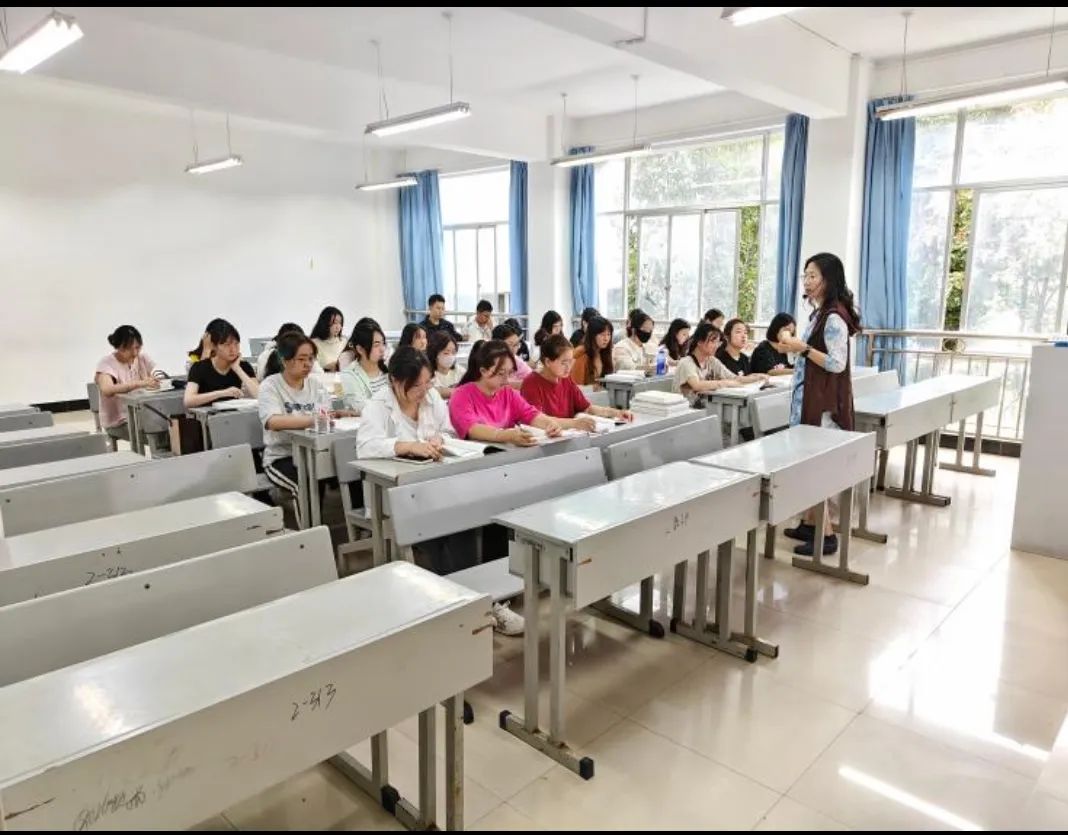 新学期启航期初教学秩序检查,共筑高质量教育基石 第 5 张 新学期启航期初教学秩序检查,共筑高质量教育基石 第 5 张