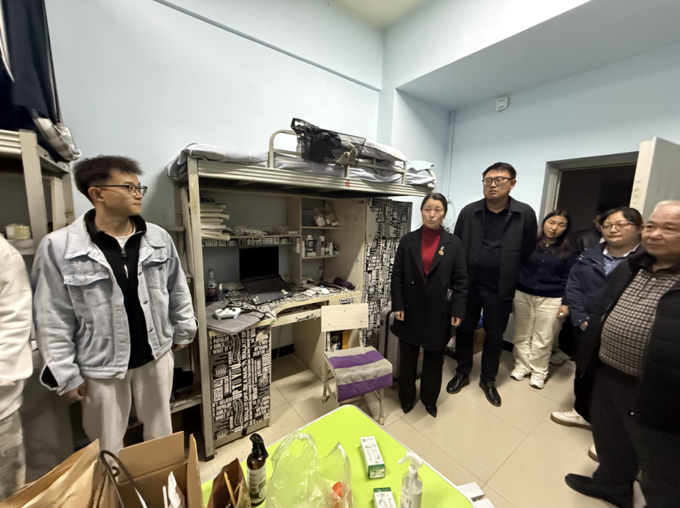 屏幕截图 2025-02-26 215248.png 屏幕截图 2025-02-26 215248.png