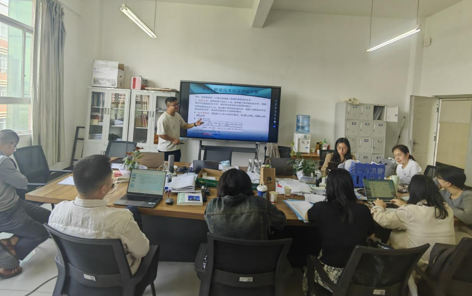 屏幕截图 2025-04-30 234334.png