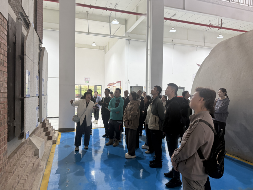 屏幕截图 2025-10-20 222029.png 屏幕截图 2025-10-20 222029.png