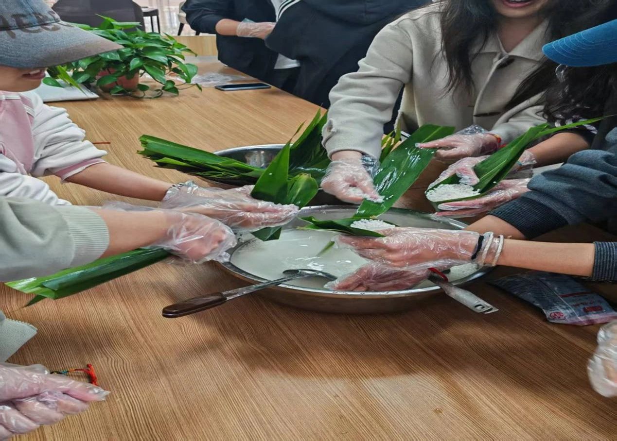 一站式学生社区 | 智慧社区开展“粽香端午，情系传统”端午节主题活动 第 4 张
