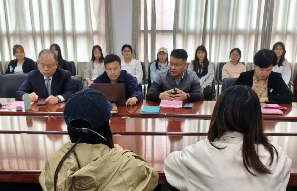 学院资讯 | 实践炼真功!“拔尖会计人才”项目座谈会揭秘产教融合新路径 第 2 张 学院资讯 | 实践炼真功!“拔尖会计人才”项目座谈会揭秘产教融合新路径 第 2 张