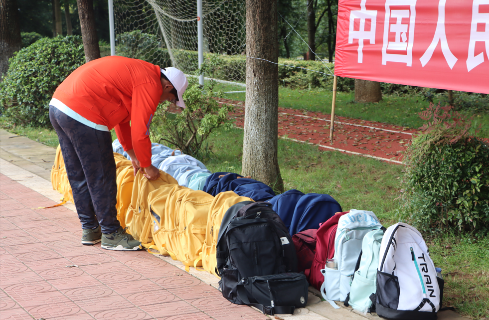 训练场上练硬功,才艺时光添温情 第 4 张 训练场上练硬功,才艺时光添温情 第 4 张