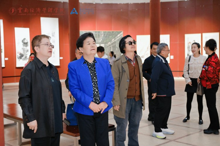 万象映界 艺彩绽放——云南经济管理学院艺术与传媒学院2026“万象·映界”展演今日绽放,双馆共赏艺术盛宴 第 28 张 万象映界 艺彩绽放——云南经济管理学院艺术与传媒学院2026“万象·映界”展演今日绽放,双馆共赏艺术盛宴 第 28 张
