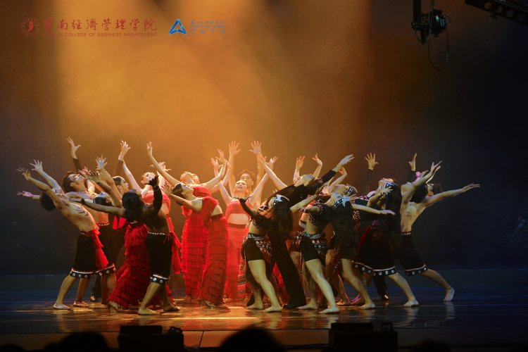 万象映界 艺彩绽放——云南经济管理学院艺术与传媒学院2026“万象·映界”展演今日绽放,双馆共赏艺术盛宴 第 38 张 万象映界 艺彩绽放——云南经济管理学院艺术与传媒学院2026“万象·映界”展演今日绽放,双馆共赏艺术盛宴 第 38 张